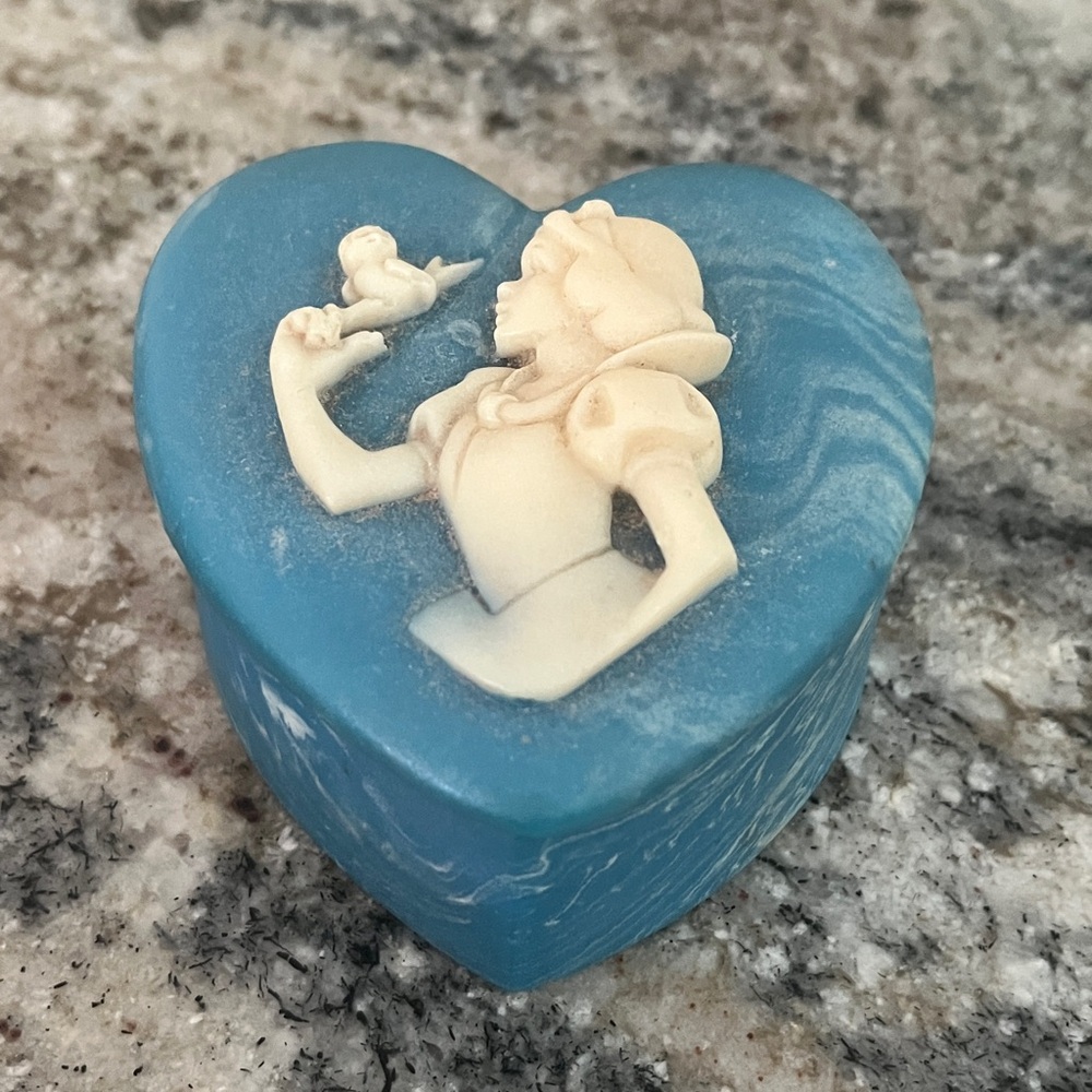 Disney Snow White Blue & White Soapstone Incolay Trinket Box 3" Vintage